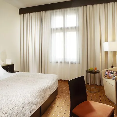 Clarion 4* Prag