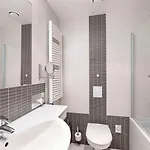 Clarion 4*