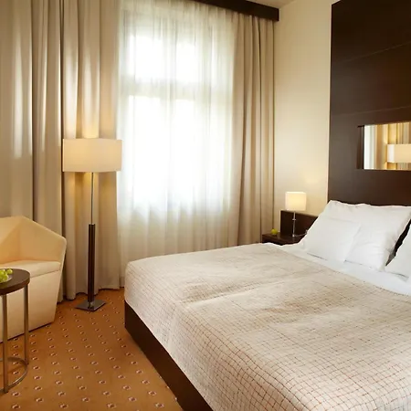 Clarion Praga