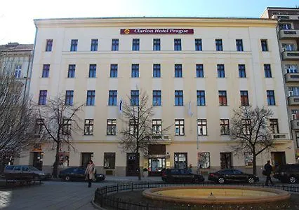 Otel Clarion